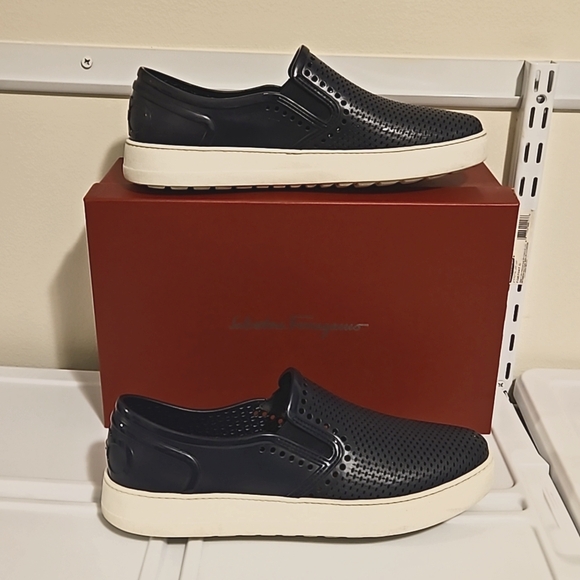 Salvatore Ferragamo 'Perforated Fury' Blue Rubber Boat Shoes Size US 9 - Picture 6 of 15